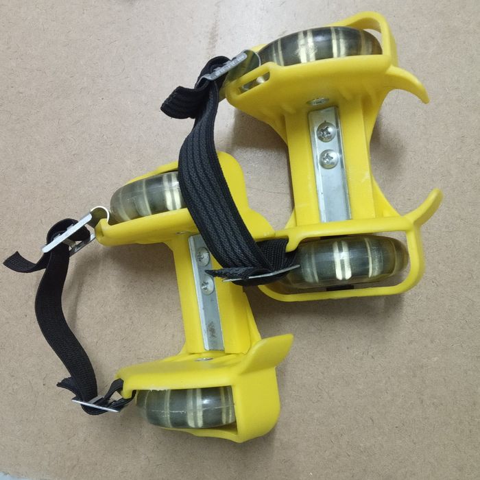 bollycao DC 2023 cromos. Roller para criança colacao