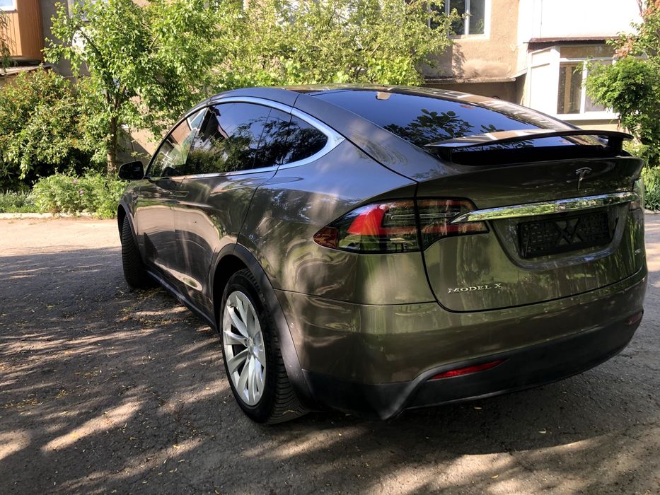 Tesla Model X 2016 VIN 5YJXCBE24GF008240 фото оголошення 4 з 24
