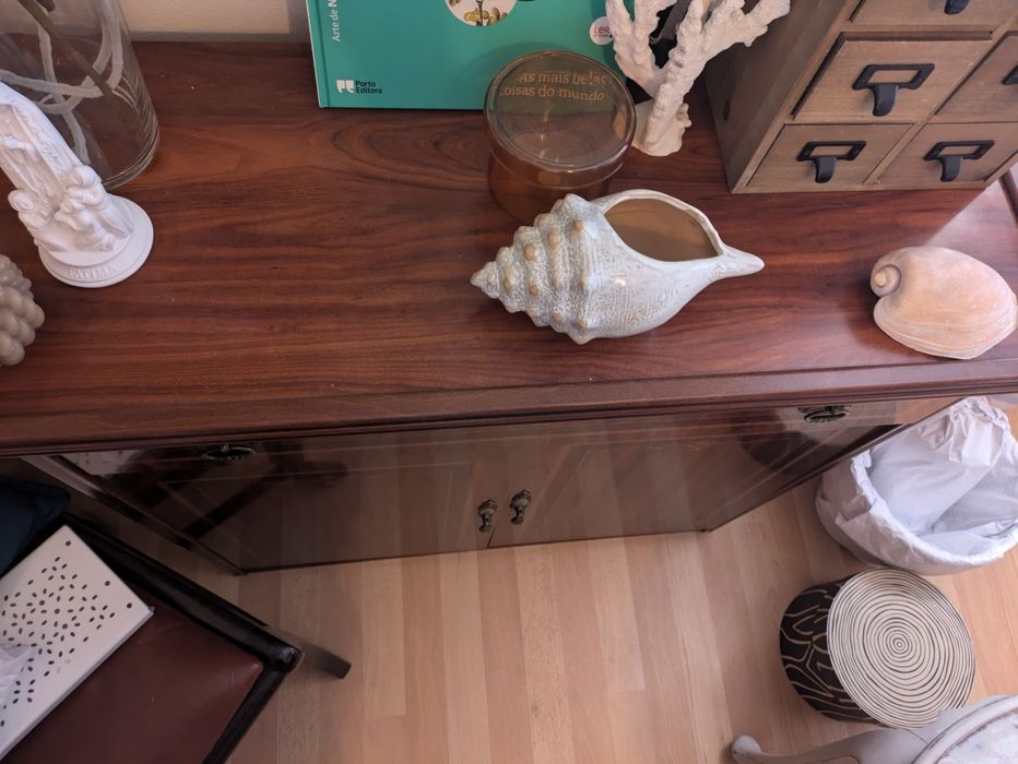 Sapateira em madeira contraplacada