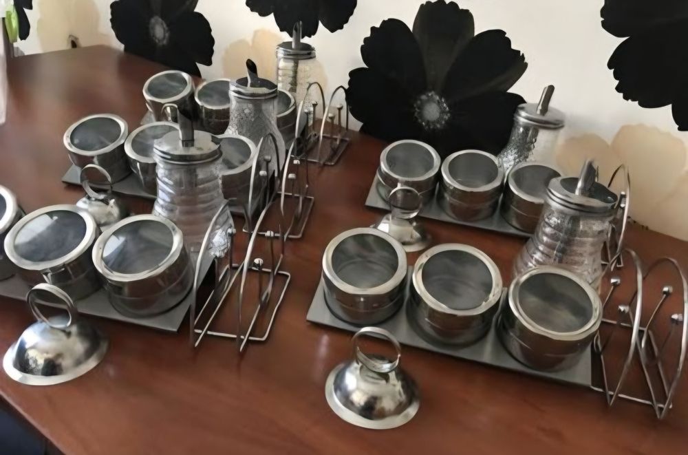 Продам спецовники для кафе, буфета, столовой. Набор на стол (5шт)