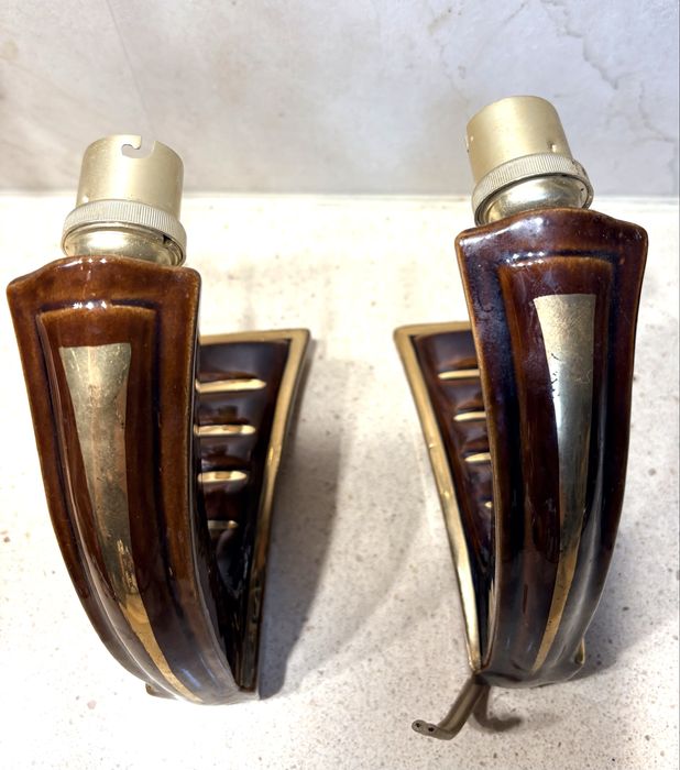 Fantástico par de apliques/candeeiros de parede em cerâmica Art Deco