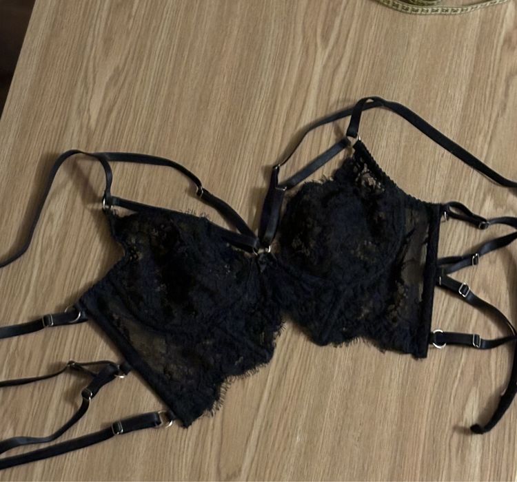 Браллет з портупейками на грудях