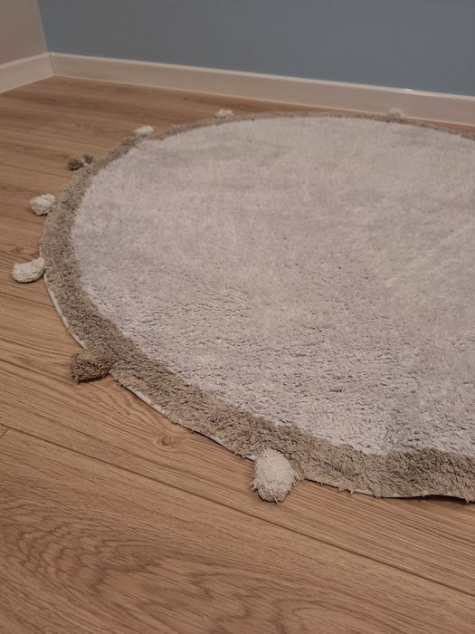 Okrągły dywan z pomponami 120 Lorena canals bubbly