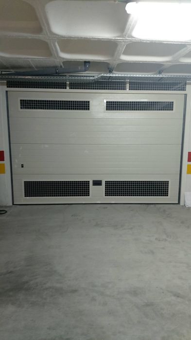 Arrenda-se garagem