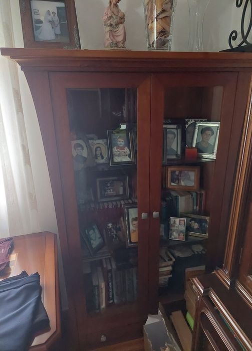 Moveis usados, sem conteúdo.