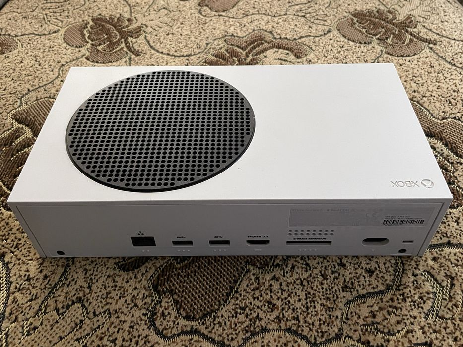 Приставка Xbox series s