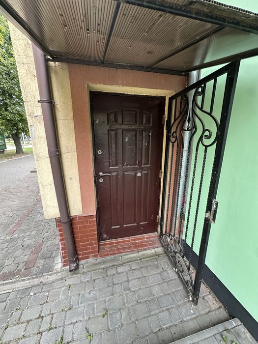 Продам комерційну нерухомість в центрі міста