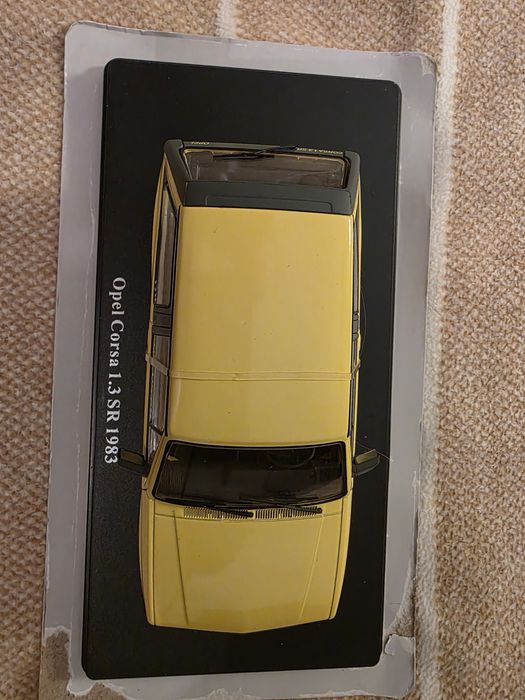 Model auta Opel Corsa skala 1:24