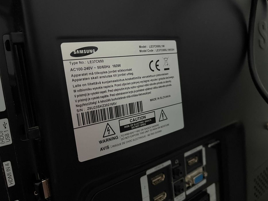 Телевізор Samsung LE37C650L1W        100 Гц,  Словаччина
