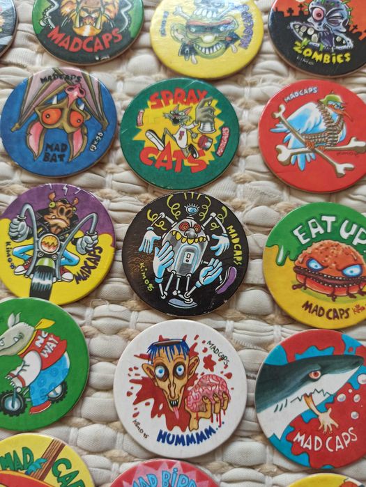 MAD CAPS - Tazos