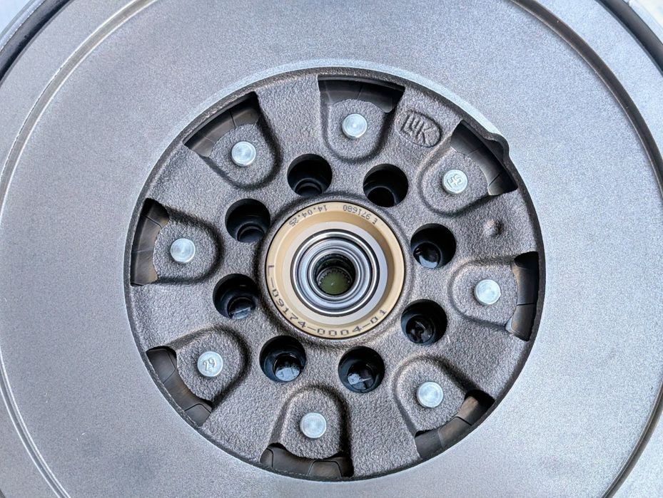 Демпфер маховик счеплення W639 Vito Viano Luk вито виано 111 115 Luk