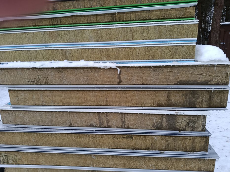 Sprzedam płyty warstwowe z wypełnieniem z wełny mineralnej