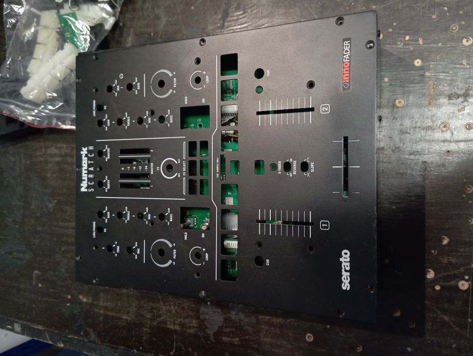 Mikser dla DJ Numark Scratch uszkodzony