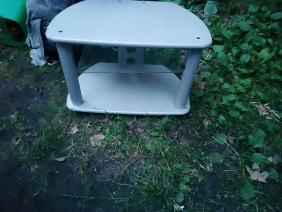 Stolik  pod  telewizor