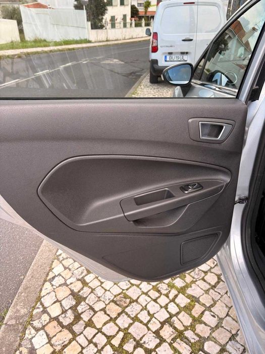 Ford Fiesta 1.0 Titanium | 30.000 km | Full Extras | 2013