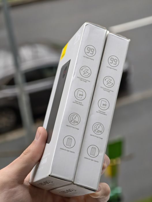 Павербанк Baseus 10000 mAh 22,5w в металевому корпусі, з дисплеєм