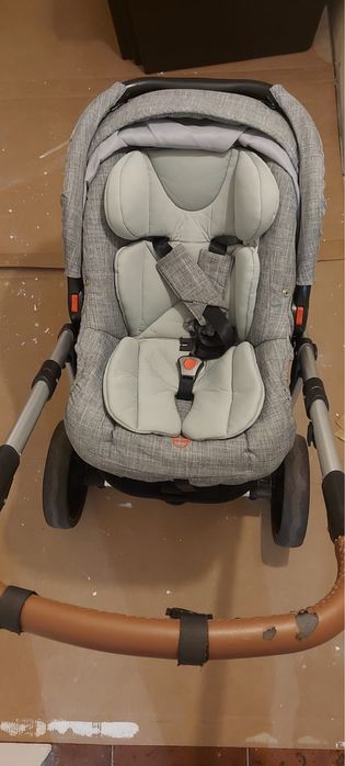 Carrinho de Bebé Pierre Cardin