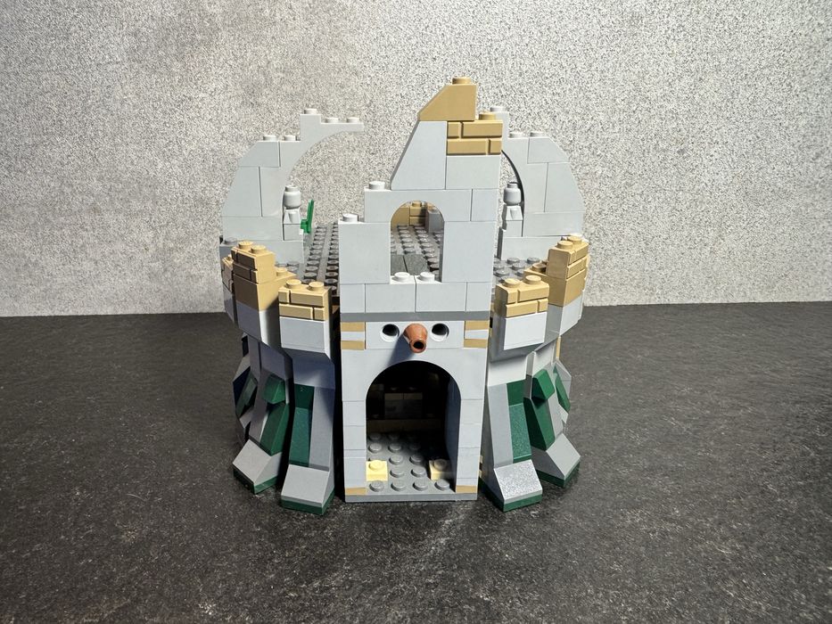 LEGO 9472 Hobbit Lord of the Rings Attack on Weathertop