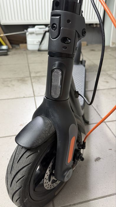 SEGWAY Ninebot KickScooter F2 Plus 55km 400W 10" Czarny