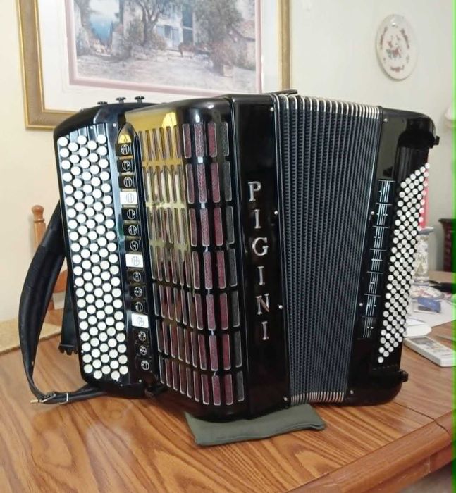 Acordeon Pigini como novo