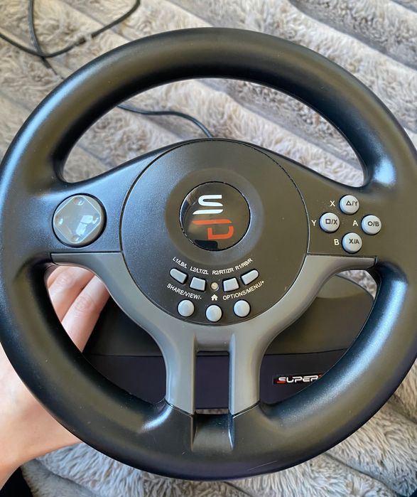 Volante gaming Subsonic Superdrive SV200 + pedais
