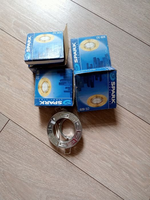 Светильник точечный