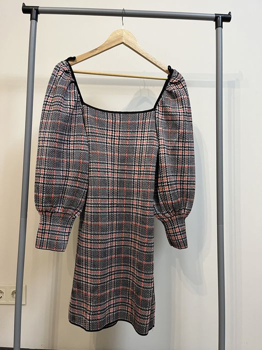 Платья Zara