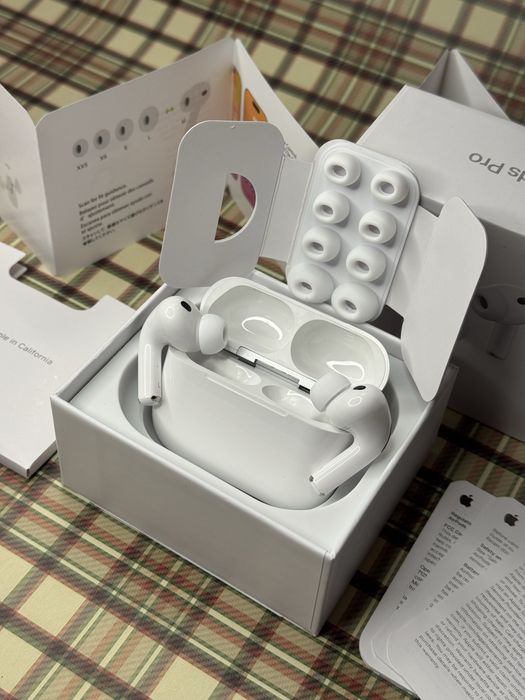 Навушники Apple AirPods Pro 3
