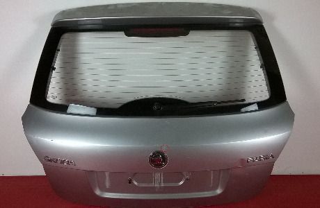 Tampa da Mala - 5J6827025G - SKODA FABIA II (542)