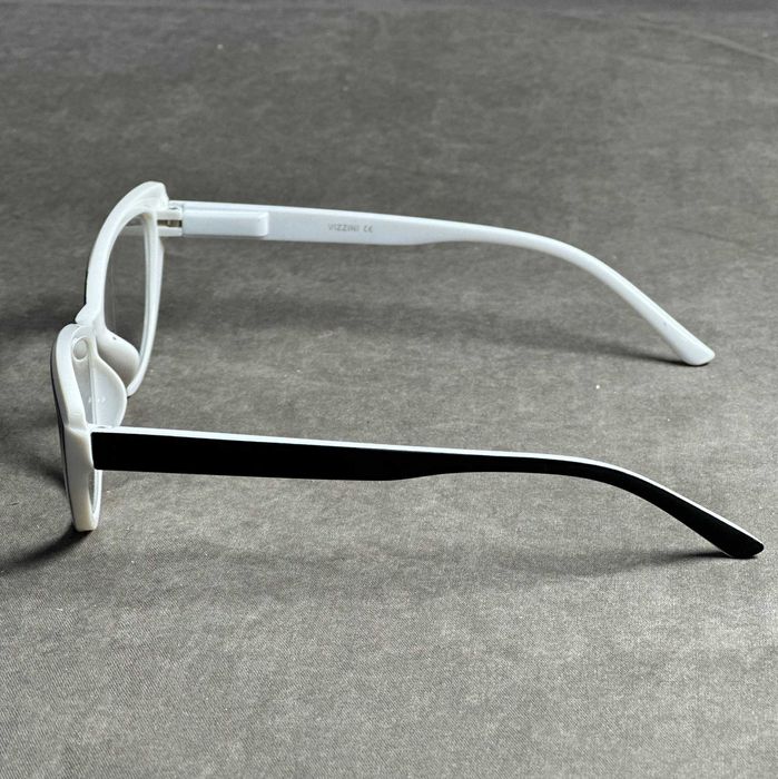 Жіночі окуляри з білою пластиковою оправою для зору ± – код 550 С1