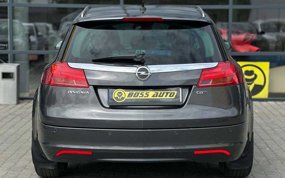Opel Insignia 2011
