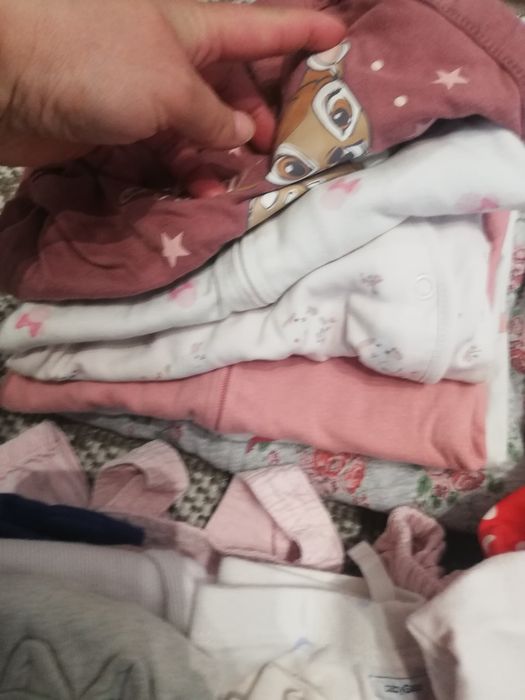 Paka ubranek dla dziewczynki ok 6 mies rozmiar 74