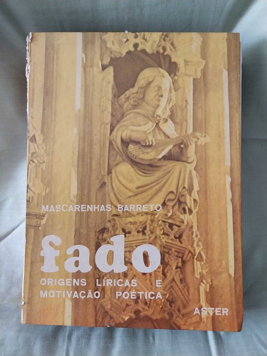 Livros antigos e coleções