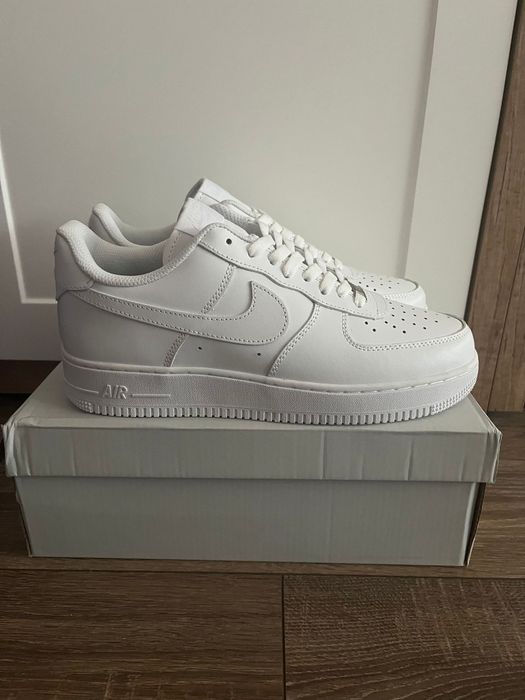 Buty męskie białe