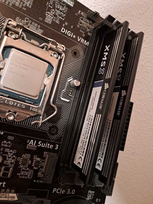 Bundle Xeon E3-1220V3 / Asus Z97-K / 8GB DDR3 Corsair XMS3