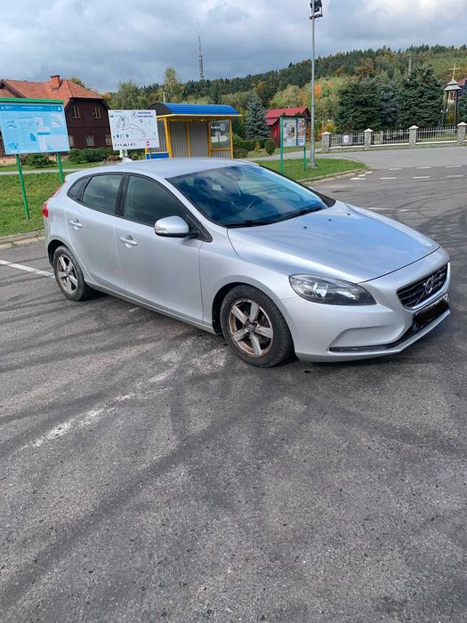 Volvo v40 d2 ...