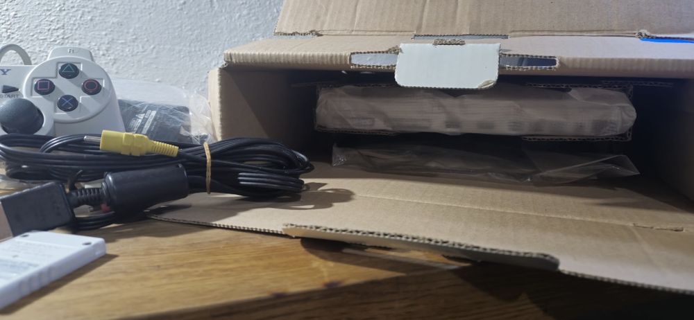 Playstation 2 scph 77000 ceramic white