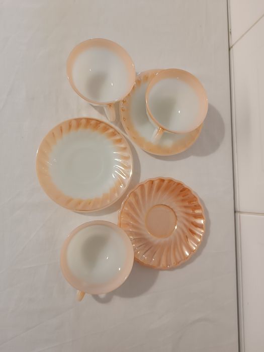 Conjunto 3 Pires e Chávenas de Chá. Fire King