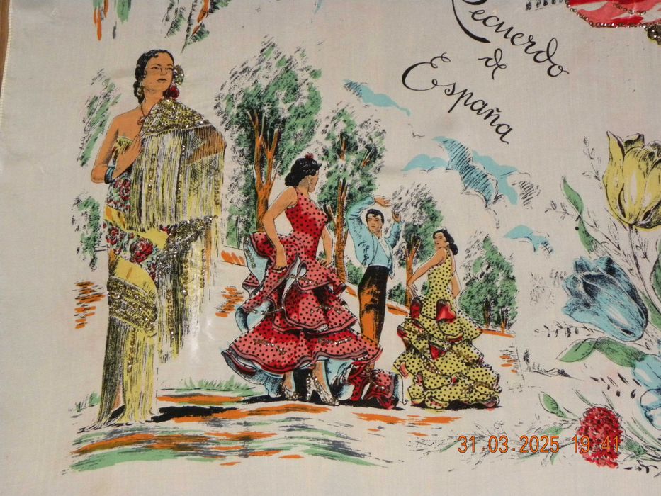 Chustka z motywami hiszpańskimi.