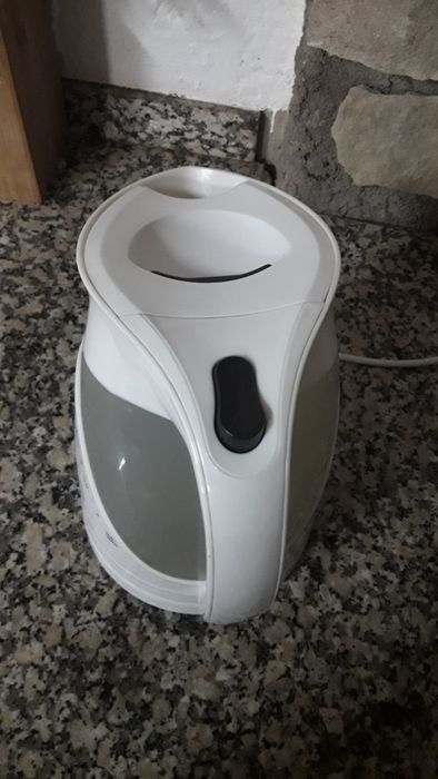 Chaleira / Jarro eléctrico avariado - para peças ou arranjo