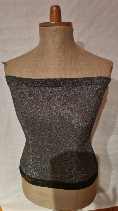 Uniwersalny,ciemno szary top Miss Berge.