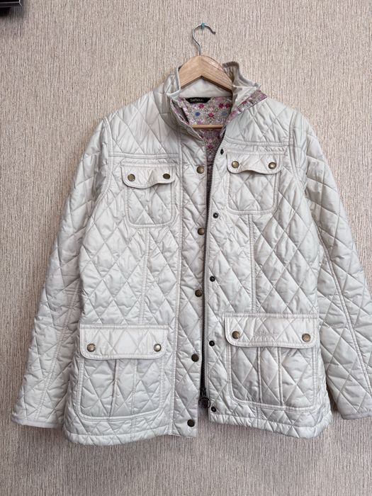 Жіноча стильна стьобана куртка barbour , оригінал  стан ідеальний