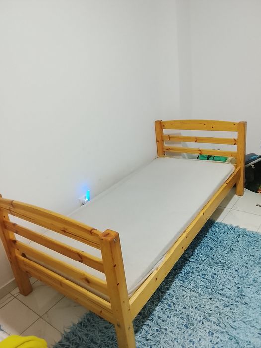Vendo cama de solteiro