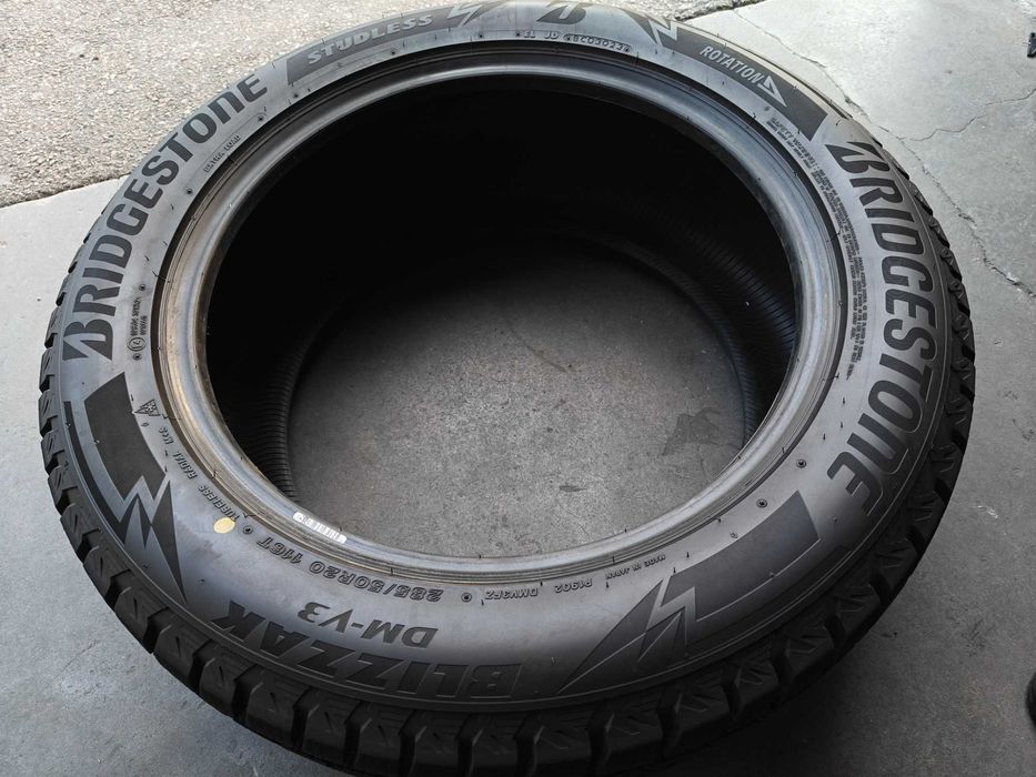 Bridgestone Blizzak DM-V3 R20 285/50 116T 1-2штуки не комплект