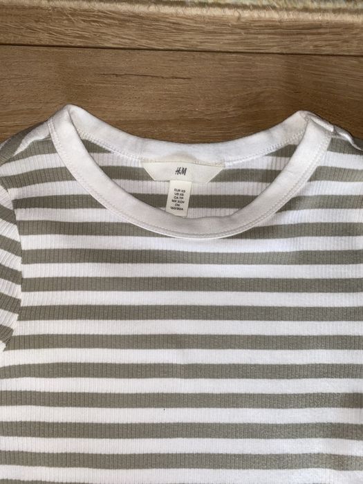 Смугастий лонгслів в рубчик H&M