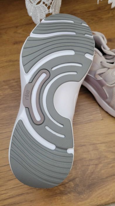 Жіночі кросівки Nike