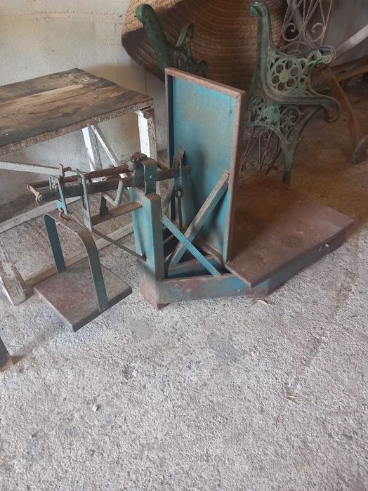 Balança de plataforma comercial, conhecida como balança decimal ou de contrapezo, antiga, bom estado