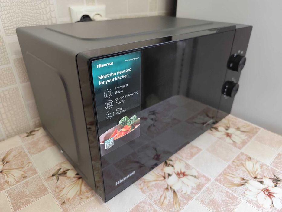 Микроволновка Hisense