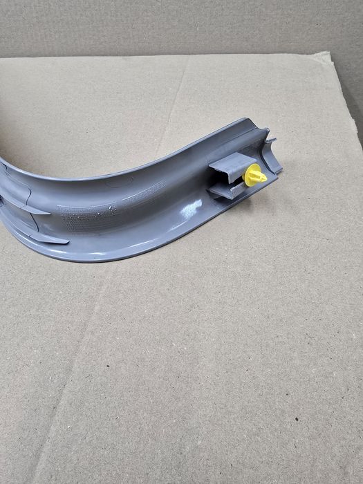 Listwa progowa volvo V50 PRAWY PRZÓD