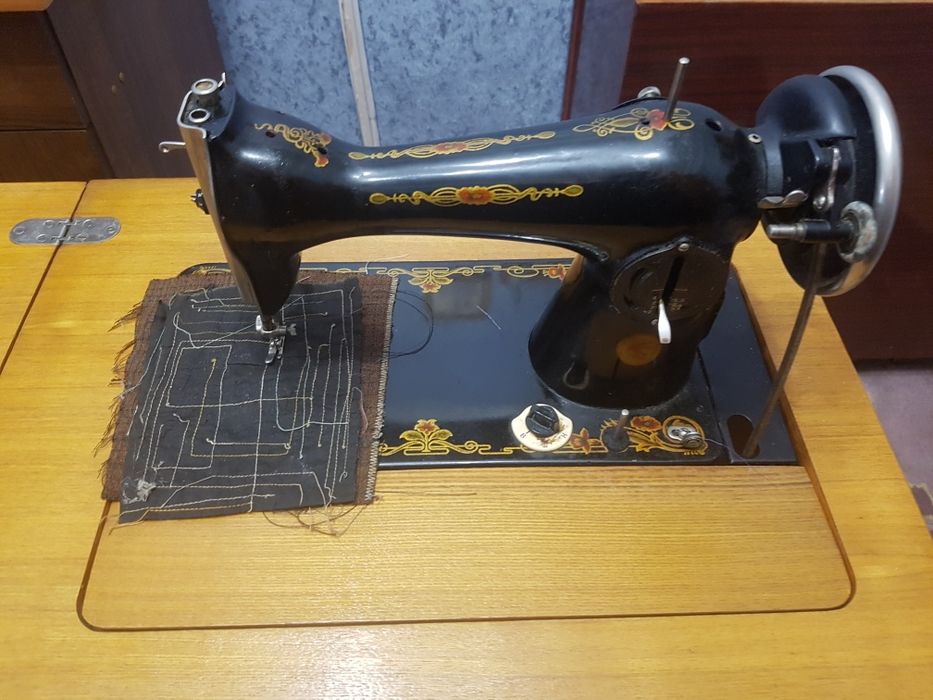 Продам швейну машинку пмз